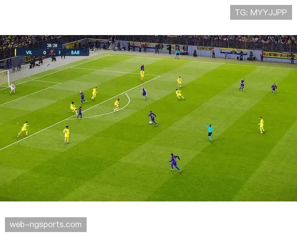 比利亚雷亚尔禁区外远射8球西甲第一 定位球战术见效