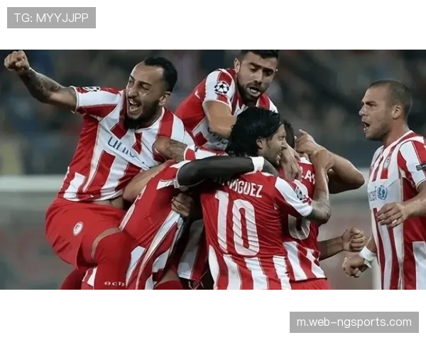 奥林匹亚科斯延续神奇 主场逼平勒沃库森占得先机