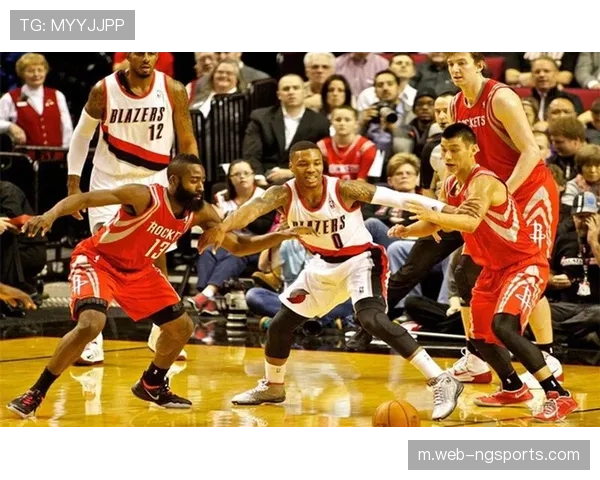 美国队进攻选择过于简单，缺乏复杂战术配合与无球掩护